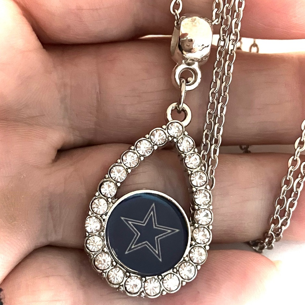 Silver Star Pendant Necklace